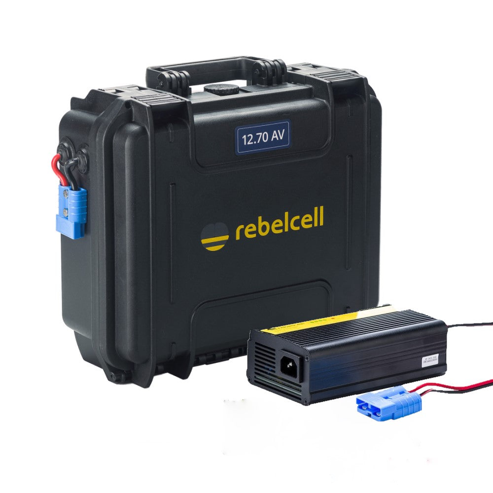 Rebelcell Outdoorbox 12.70 AV - 12V 70A 836Wh & 12.6V10A Charger